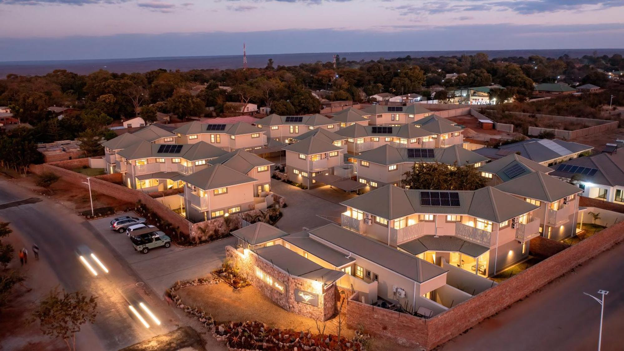 Appartement Miombo Mews à Victoria Falls Extérieur photo